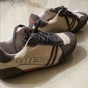 Men’s Diesel tennis shoes gray and white